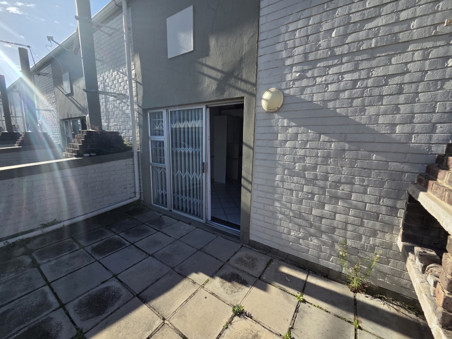 1 Bedroom Property for Sale in Humewood Eastern Cape